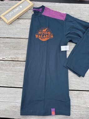 Disney Marvel Black Panther Wakanda Long Sleeve Top Medium NWT Arrival Bashenga